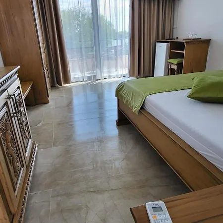 Casa Boeriu Δωμάτια σε οικογενειακή κατοικία