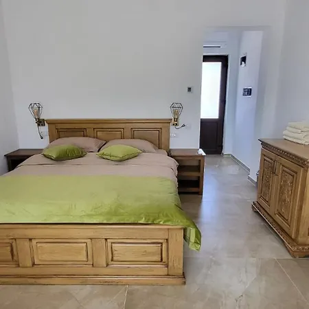 Δωμάτια σε οικογενειακή κατοικία Casa Boeriu Σφίντου Γκεόργκε