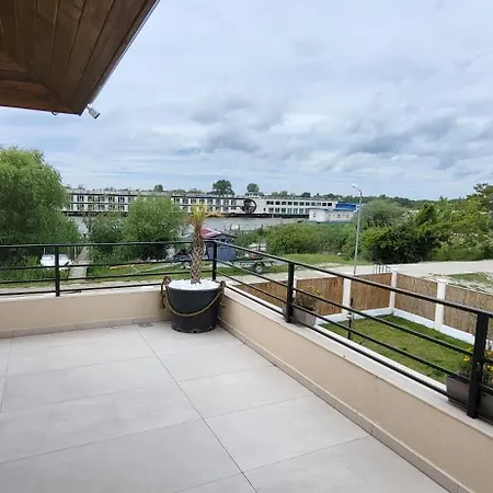 Casa Boeriu Gazde/Camere de închiriat *