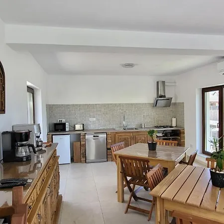 Δωμάτια σε οικογενειακή κατοικία Casa Boeriu *